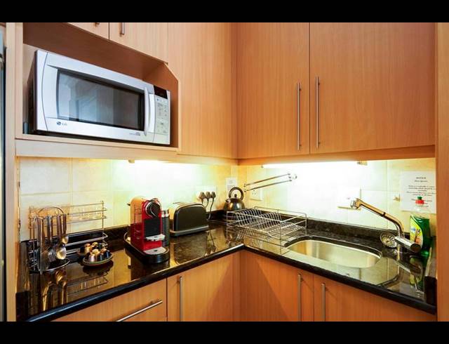 0 BEDROOM PROPERTY TO RENT IN ORANJEZICHT